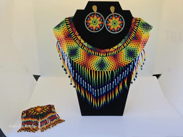 Collar y aretes atrapasueños artesanal