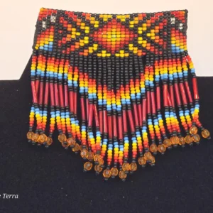 Collar artesanal de chaquira sol y cuentas colgantes