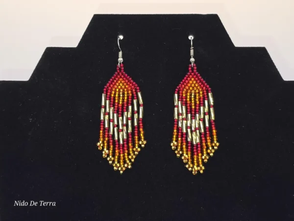 Aretes fuego de cuentas colgantes