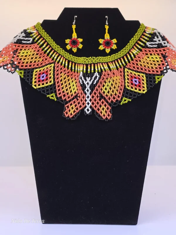 Juego de aretes y collar multicolor - Imagen 4
