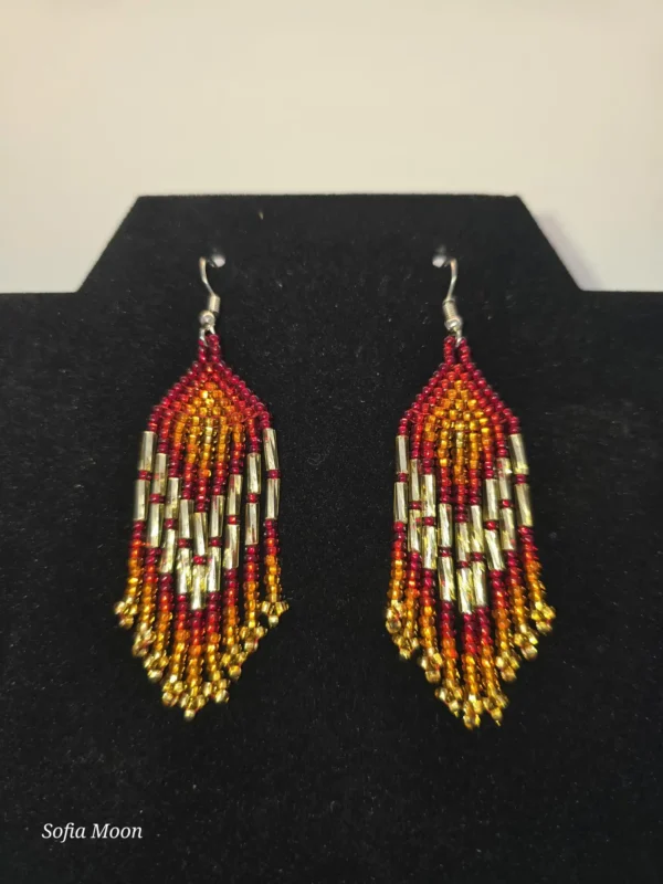 Juego de collar con diseño de jaguar y aretes de cuentas - Imagen 3