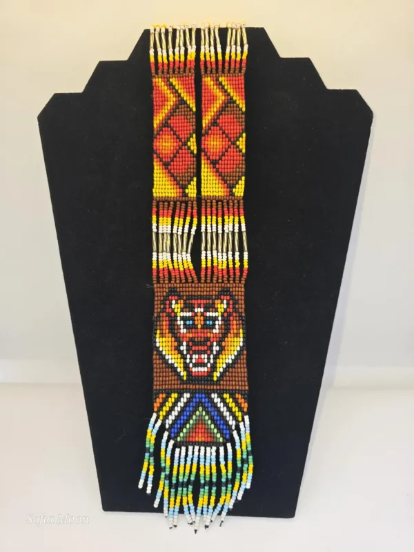 Juego de collar con diseño de jaguar y aretes de cuentas - Imagen 4